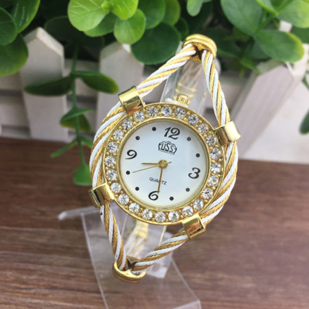 Уникальные двухцветные часы с браслетом и манжетой для модных девушек